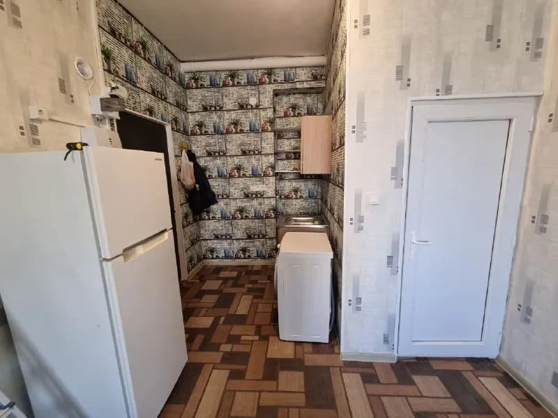18 кв. м. 1 этаж. — Тбилиси — 390 $