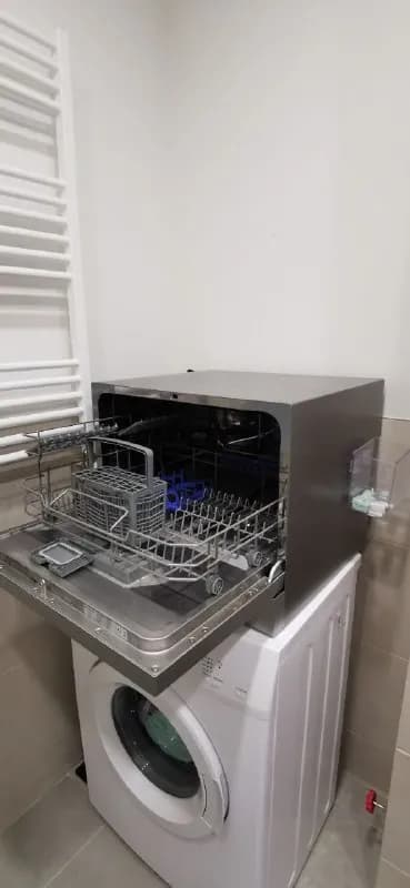 HOFFMANN DWC-556X, размеры позволяют поставить на стиралку или воткнуть в кухню, в комплекте отдам т — Тбилиси — 650 ₾