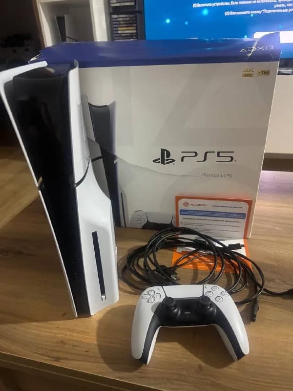 PlayStation 5 slim 1TB покупал в зумере идеальном состоянии 1250 лари — Батуми — 1 250 ₾