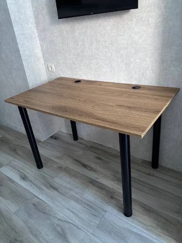 Стол 120×70×70, регулируемые ножки — Батуми — 160 ₾