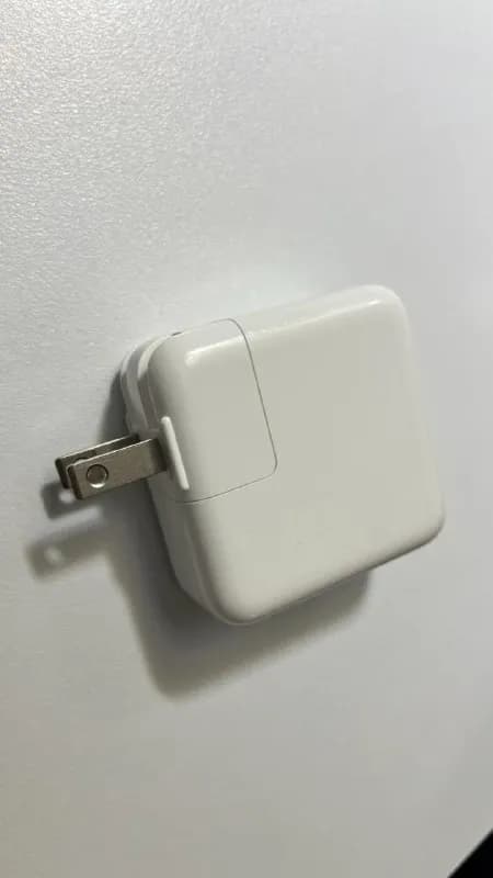 MacBook Air M1 — Батуми — 1 100 ₾