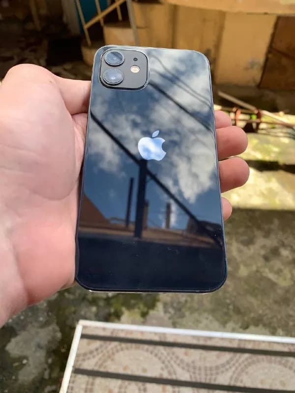 iPhone 12 Black 64GB — Батуми — 590 ₾
