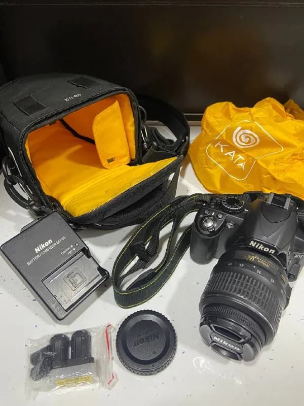 Nikon D3100, использовался очень мало, состояние отличное со всеми комплектующими и картой памяти на — Тбилиси — 350 ₾