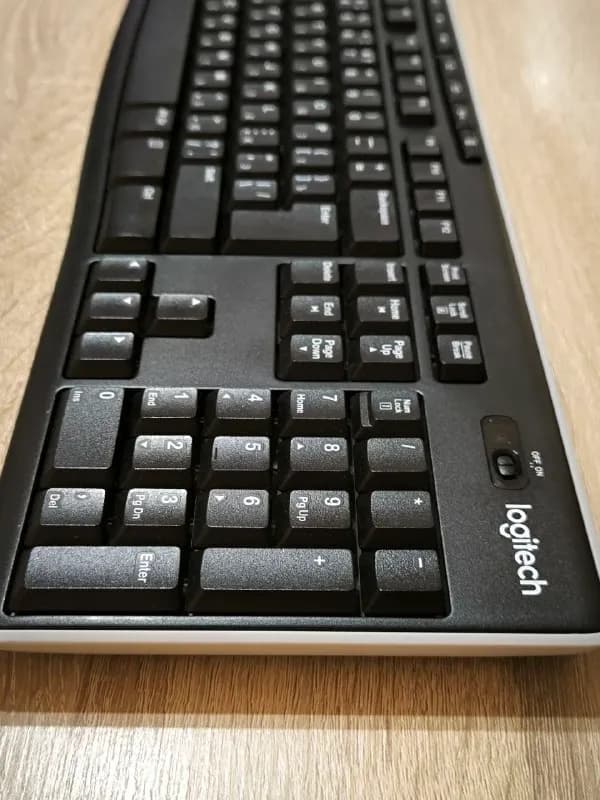 Logitech K 270 совершенно новая, с русским шрифтом, в идеальном состоянии! 4️⃣0️⃣ Лари. — Батуми