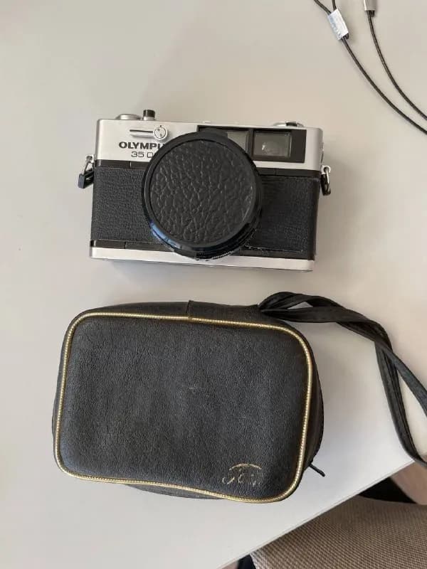 Olympus 35 dc со вспышкой — Тбилиси — 280 ₾