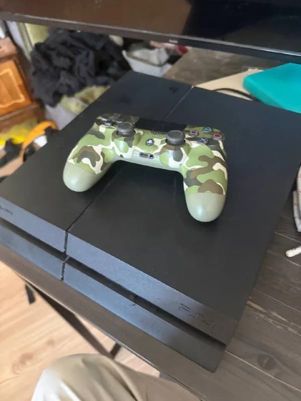 PlayStation 4, на 1Tb, 350 лари — Тбилиси — 350 ₾