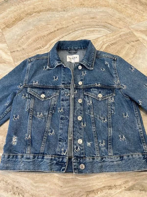 Guess. Размер S. — Тбилиси — 90 ₾