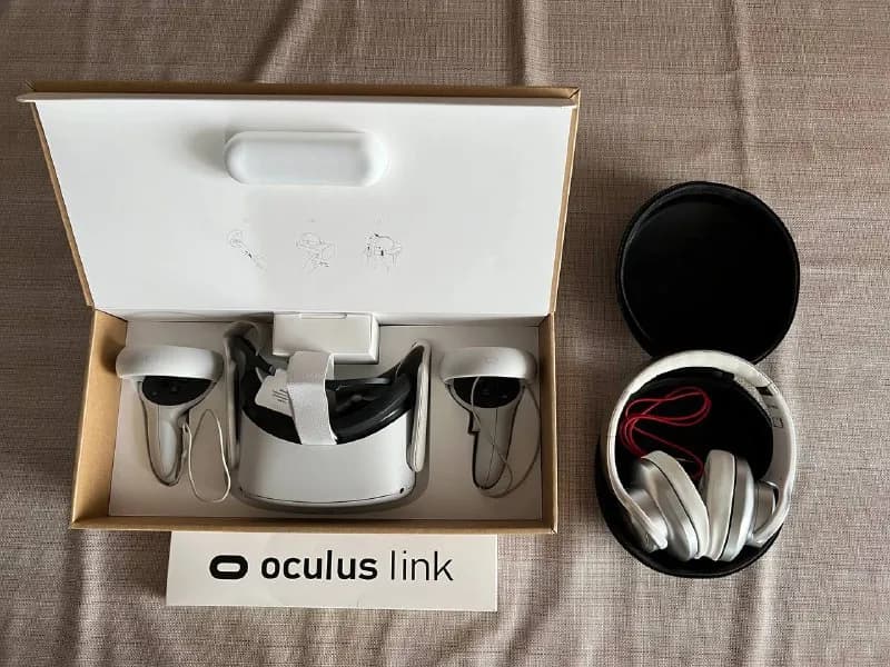 Oculus quest 2 на 128 гб + кабель для для него — 900 лари Наушники sd-600 — 100 лари — Тбилиси — 900 ₾