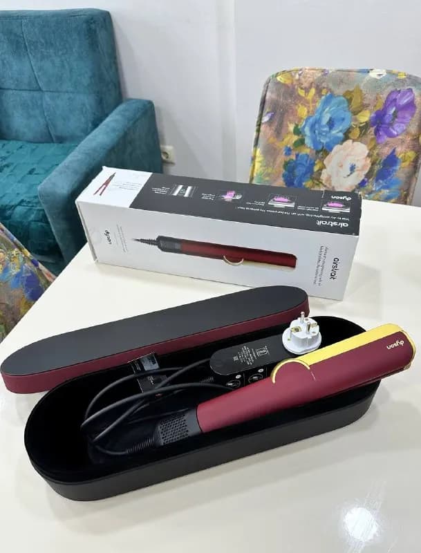 Dyson Airstrait HT01 в лимитированной красной версии Red Velvet. — Батуми — 18 000 ₾