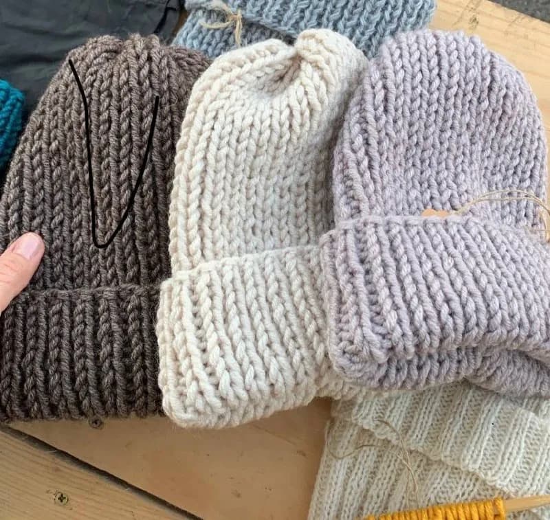 hand made размер единый. 35 лари. (остатки с новогодней ярмарки) — Тбилиси — 35 ₾