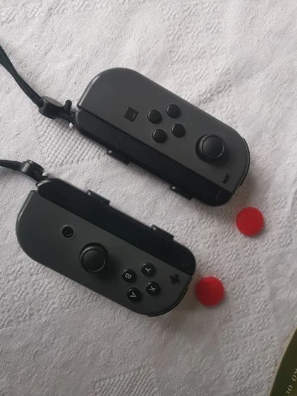 Nintendo Switch в хорошем состоянии. Заменены дрифтящие стики на новые хорошие. Пока тысячу лет ждал — Тбилиси — 190 ₾