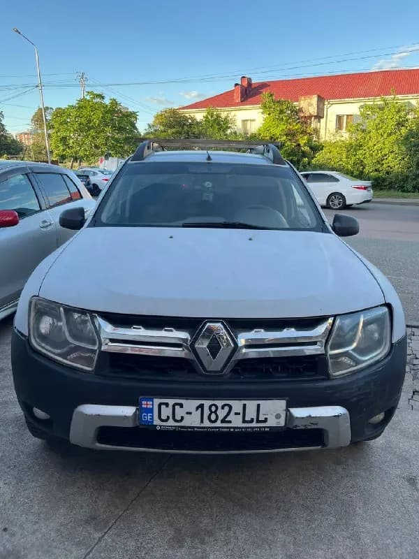 Renault Duster, 2014 год, пробег 300.000 в хорошем состоянии, на фото по кузову недостатки видно, дв — Батуми — 3 700 $