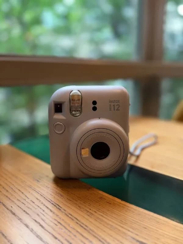 Instax Mini 12 📸. Состояние: новое, камерой вообще не пользовались ✨. Приобретена в Таиланде 🇹🇭. — Тбилиси — 200 ₾