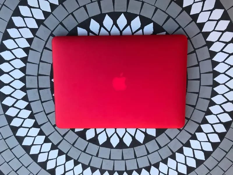 MacBook Air (Early 2014, 13-inch) Процессор: 1.4 GHz, Intel i5 Память: 4 GB Ram — Тбилиси — 200 $