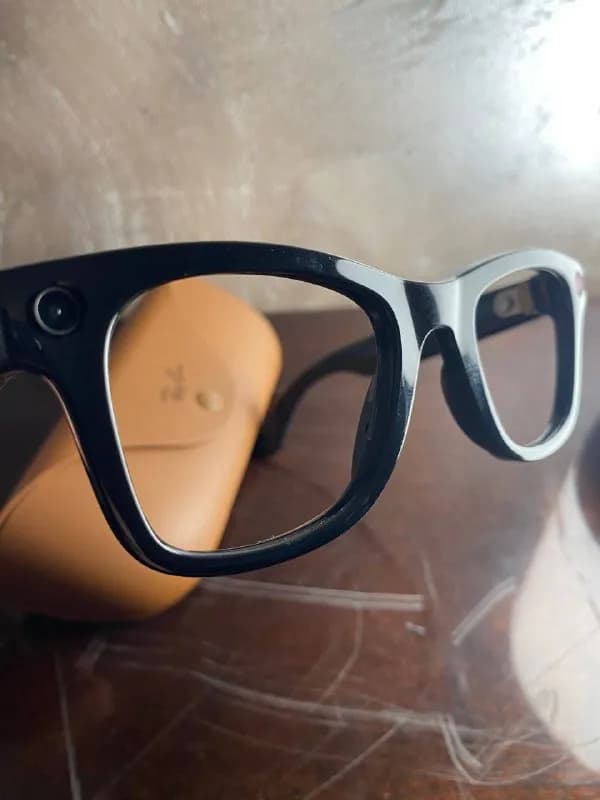 Rayban meta, все отлично работает. Комплект очки + чехол. Оригинал. Без линз! Цена 1100 лари — Батуми — 1 100 ₾