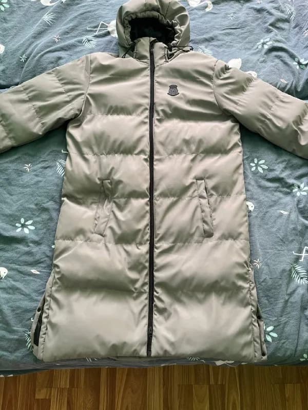 XXL — подходит для XL и L; покупалась в Sinsay Польше в, носилась мало, нюанс: снизу надломана молни — Тбилиси — 80 ₾