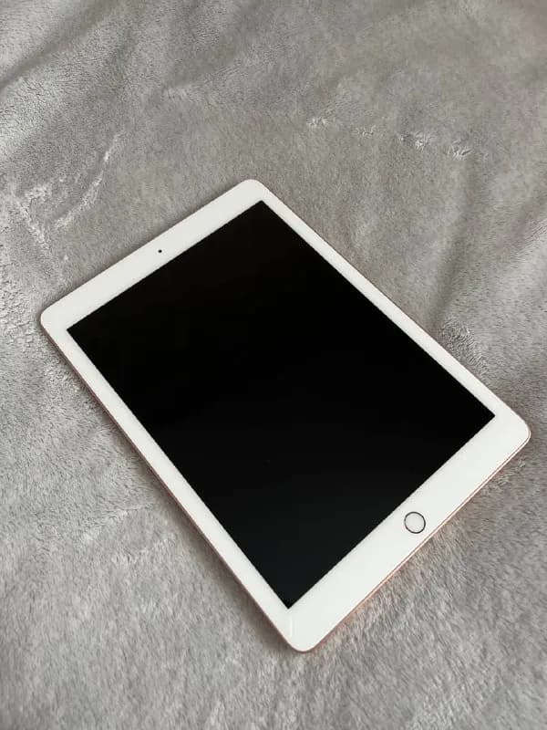 iPad 2018 года на 128 гб — Тбилиси — 600 ₾