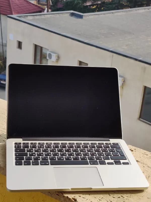 Macbook pro retina 2015 8/256 — Тбилиси