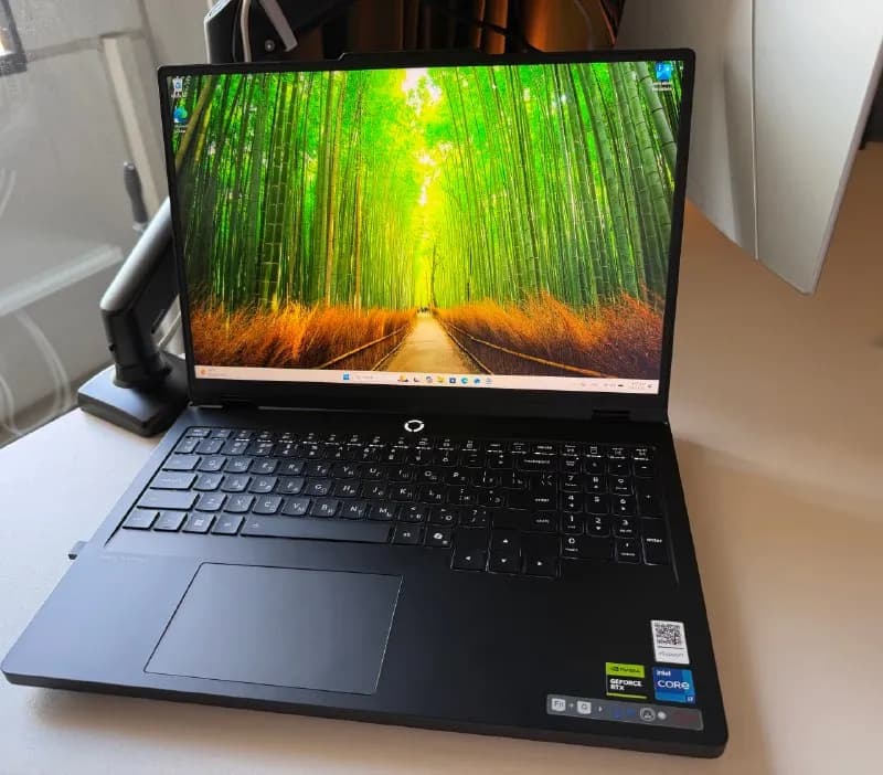 Lenovo Legion Pro 5 16IRX[телефон]NN001HRK) — Батуми — 4 500 ₾