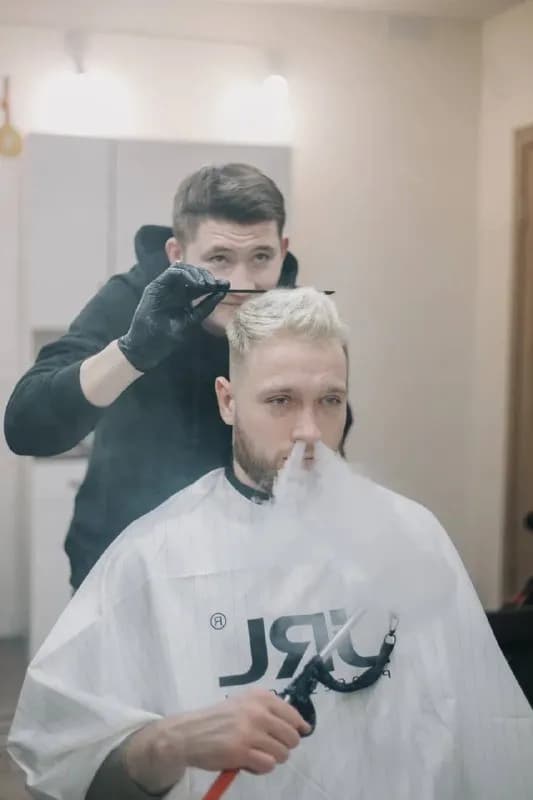 1/3 мастеров), опасное бритьё, моделирование бороды, камуфляж седины и тд и тп😁 — Тбилиси
