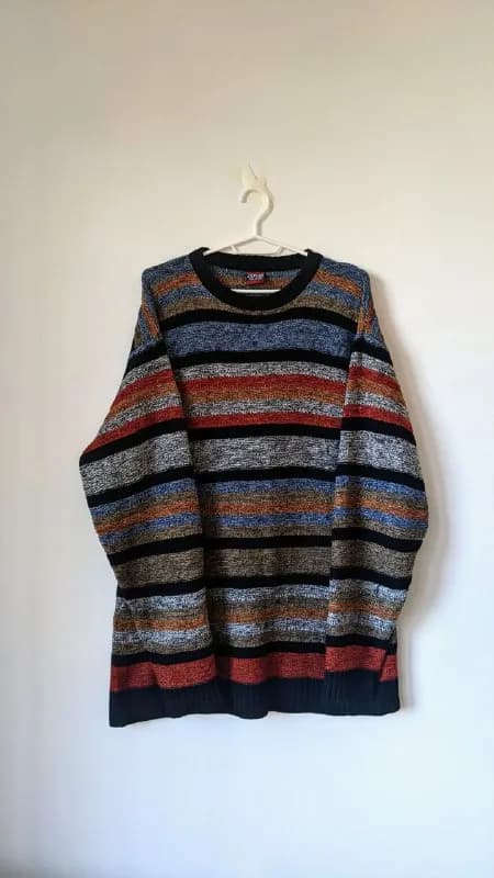 L, XL, по ощущениям шерсть, акрил, цена 40 лари — Тбилиси — 40 ₾