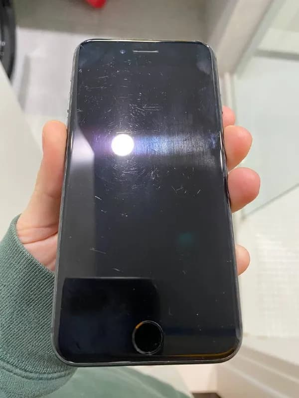 iPhone 8 — Тбилиси — 300 ₾