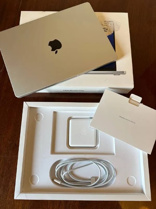 MacBook Pro 14.2 16/1TB 10 CPU 16 GPU, M1 Pro — Тбилиси — 6 000 ₾