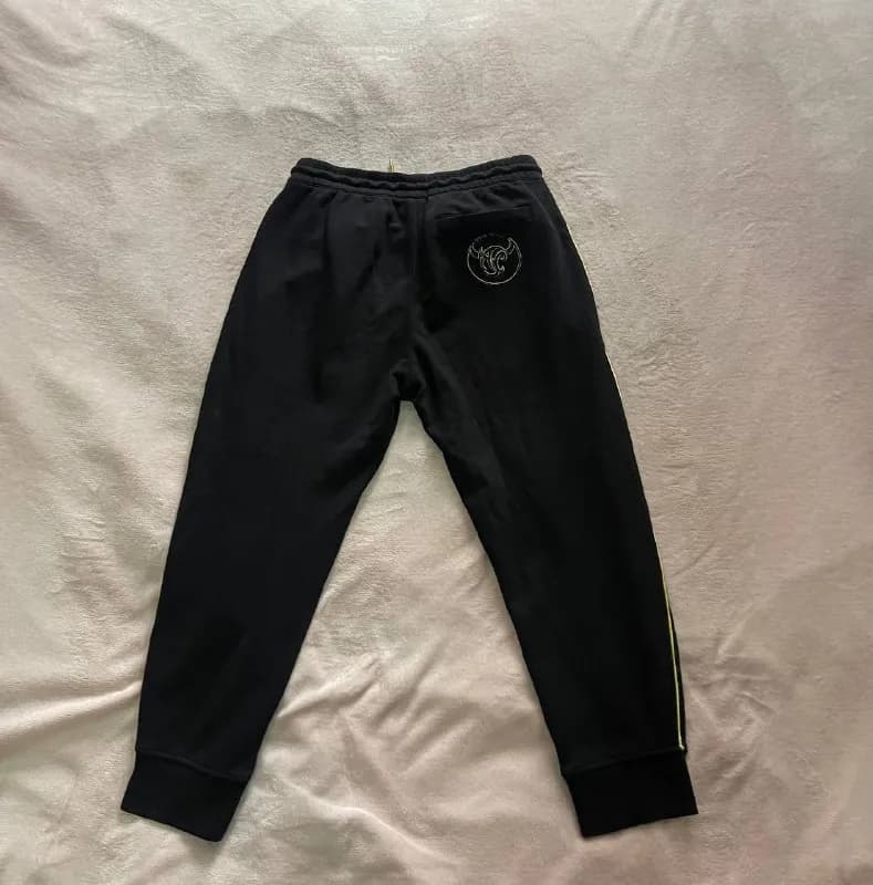 1️⃣Свитшот Armani Exchange оригинал, размер XL — 100 лари. — Тбилиси — 100 ₾
