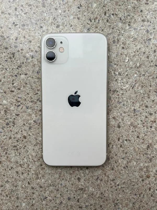iPhone 11 64 GB в хорошем состоянии. — Тбилиси — 250 ₾