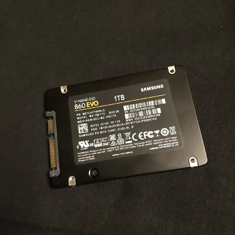 1. Жесткий диск SSD, формат 2,5» — Samsung, объем 1 терабайт — 250 лари, использовался мало. Оказало — Тбилиси — 250 ₾