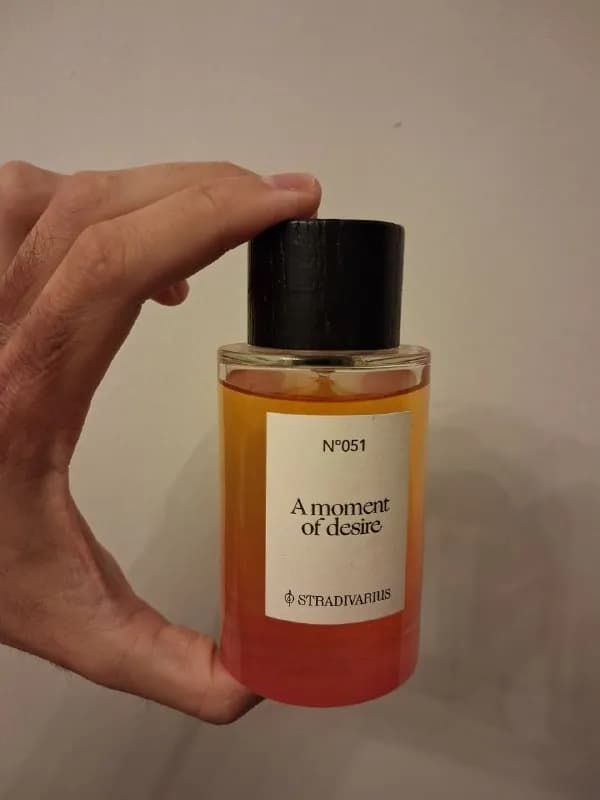 Stradivarius «A Moment of Desire» № 051; цена 40 лари (новый стоит 40 евро) — Тбилиси — 40 ₾