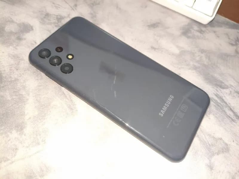 Samsung Galaxy A13📱 Телефон в нормальном рабочем состоянии🔋 Батарея держит отлично, на весь день📺 — Тбилиси — 150 ₾