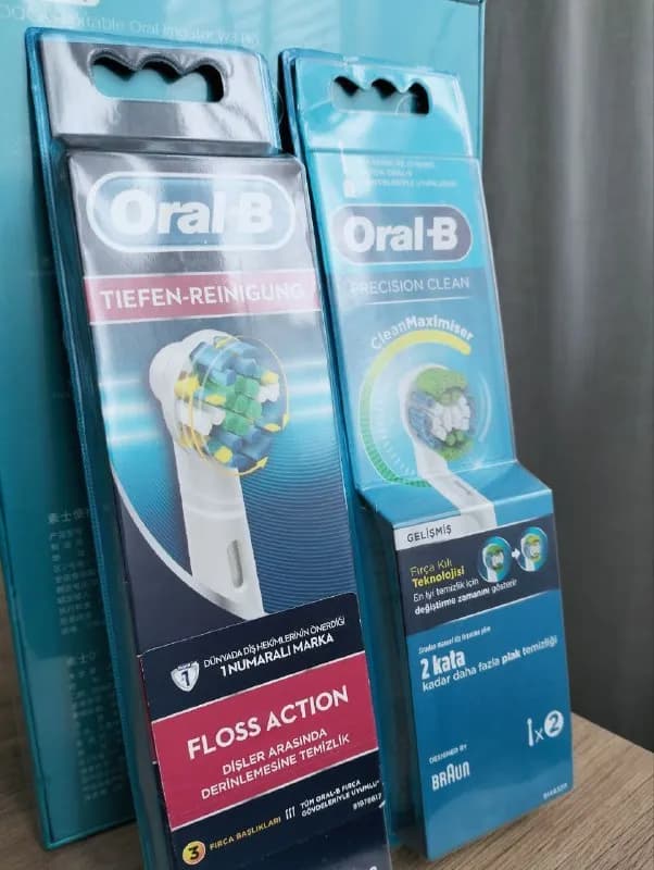 1. Упаковка с двумя насадками на базовую электрическую зубную щётку Oral-B — версия Precision Clean — Тбилиси — 40 ₾