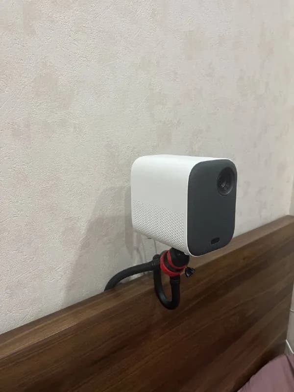 1500 лари на гарантии чеки есть, покупался в октябре в zommer, mi smart projector 2 — Тбилиси — 1,500 ₾