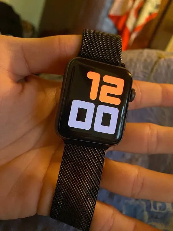 Apple Watch 3 Series 42 mm: в комплекте зарядка, — Тбилиси — 200 ₾