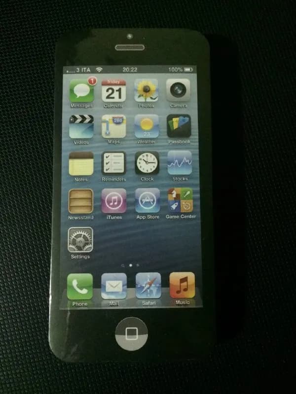 iphone. — Тбилиси — 5 ₾
