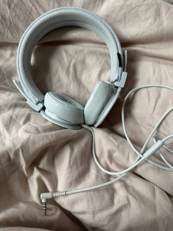 Bluetooth-наушники Urbanears Plattan ADV Wireless Snow Blue в отличном состоянии — Тбилиси — 90 ₾