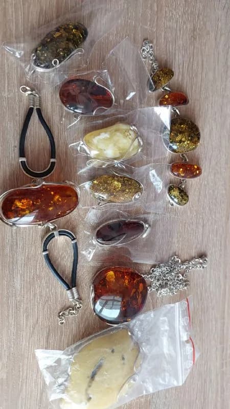 Янтарные украшения — Тбилиси — 40 ₾