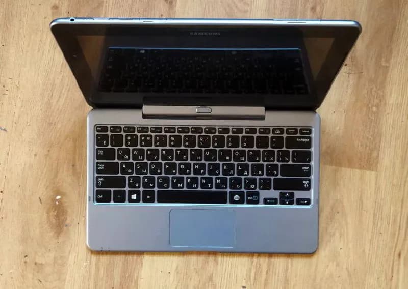 SAMSUNG XE500T1C — Тбилиси — 175 ₾