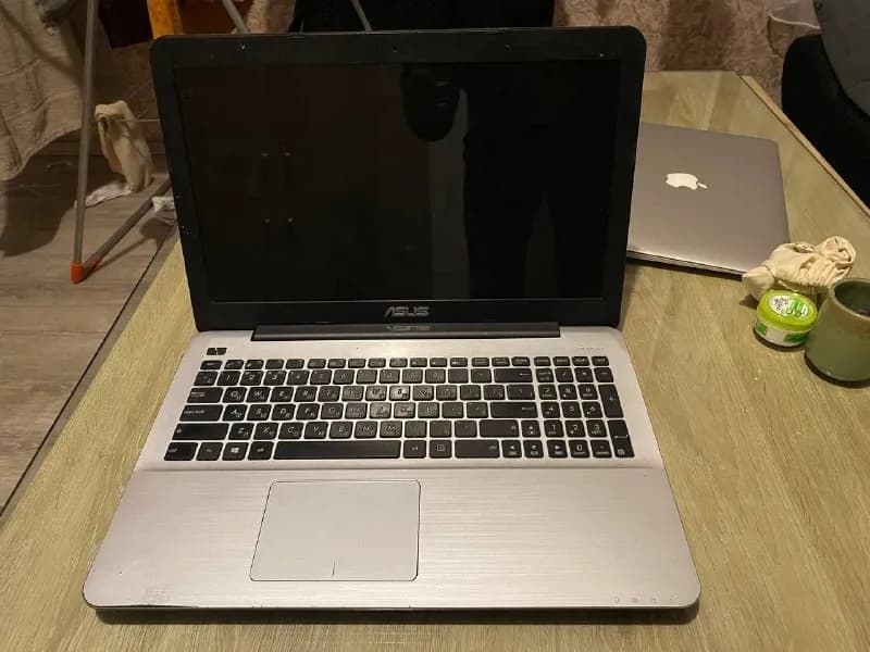 asus x555l — Тбилиси — 350 ₾