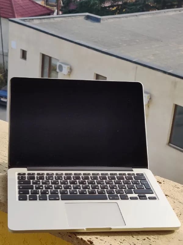 Macbook retina 13 2015 в отличном состоянии, 8/256 — Тбилиси — 1 100 ₾