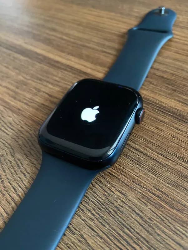 Apple Watch Series 7 45 mm LTE, Midnight, с заблокированным iCloud. — Батуми — 90 ₾