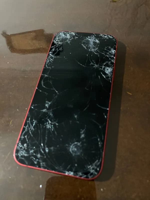 iphone 12 mini, 128гб, 80проц элемент, экран почти не работает, надо менять, камеры тоже. (Это все можн — Тбилиси — 350 ₾