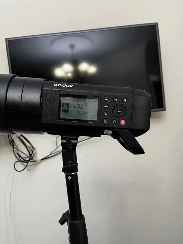 godox ad400 (аккумуляторный, беспроводной). Идеально для свадеб, уличного фэшн и домашней съемки (пр — Батуми — 2 600 ₾