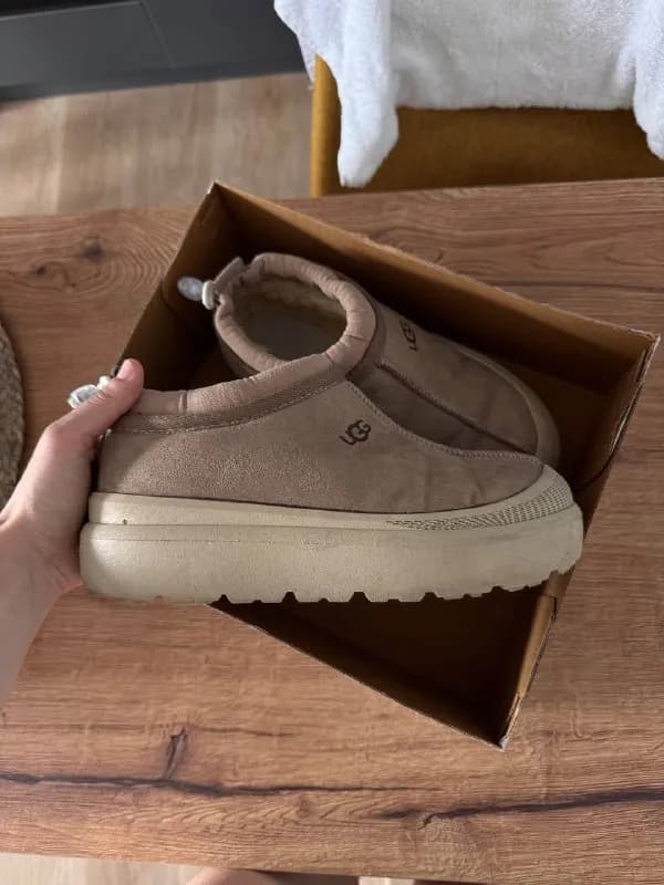 UGG — Батуми — 50 ₾