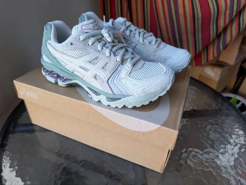 ASICS GEL-KAYANO 14 — Батуми — 400 ₾