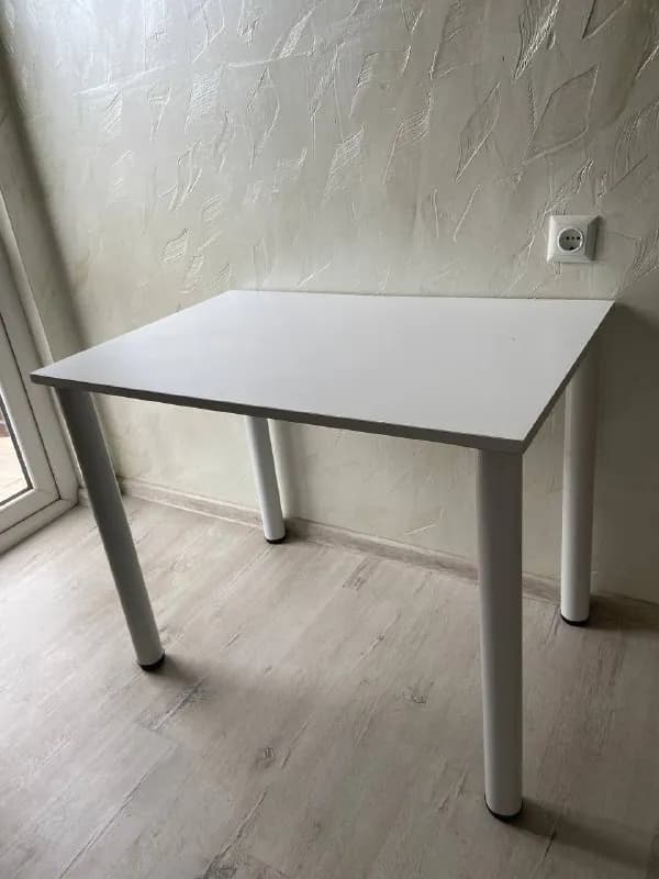 Стол 60×90 высота 72 см — Батуми — 100 ₾