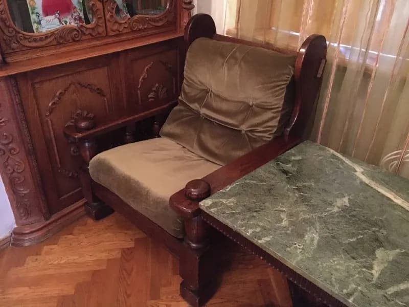 650 лари — Тбилиси — 650 ₾