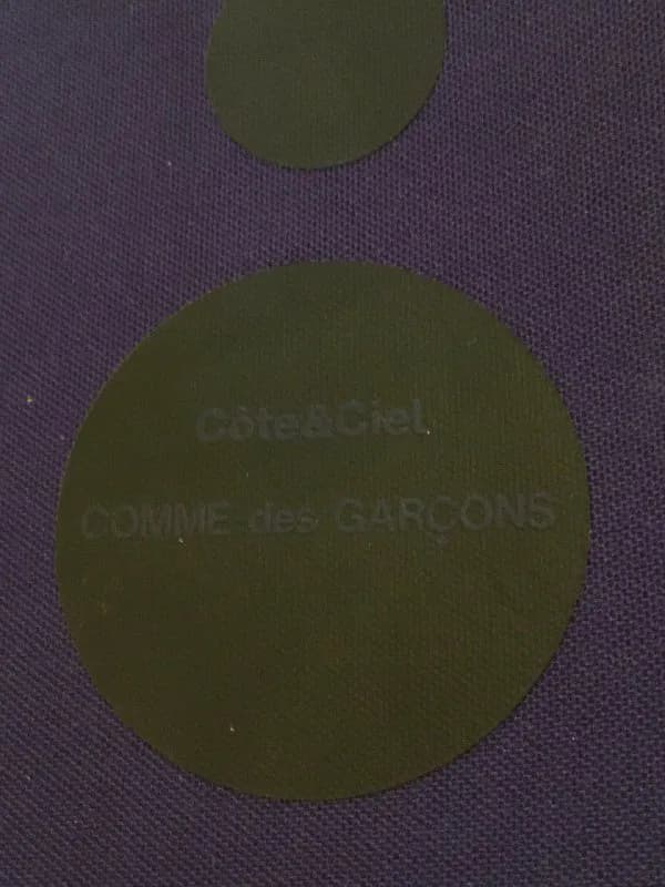 Comme des garcons, почти новый, идеально для макбука про (15 дюймов) — Тбилиси — 150 ₾