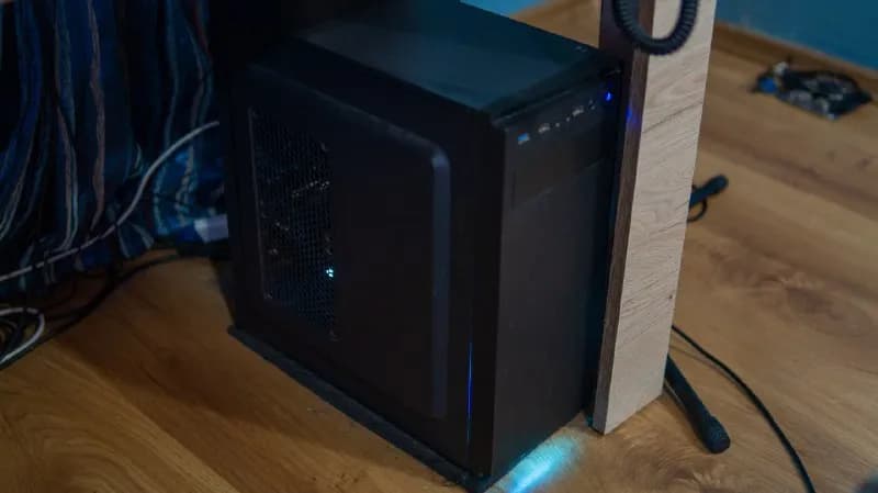 AMD fx-6300 (6 ядер, 6 потоков, 3.5GHz, забустил до 3.9, но можно больше). — Тбилиси — 910 ₾